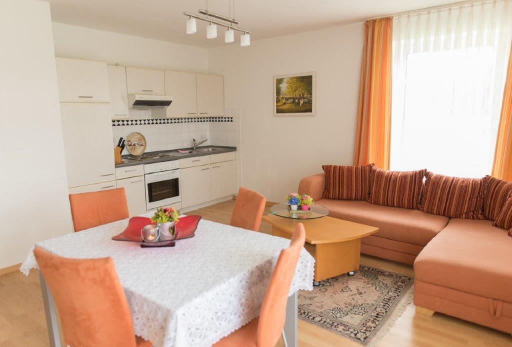 Auszeit - Ihr Sibyllenbad Gaestehaus Neualbenreuth Εξωτερικό φωτογραφία